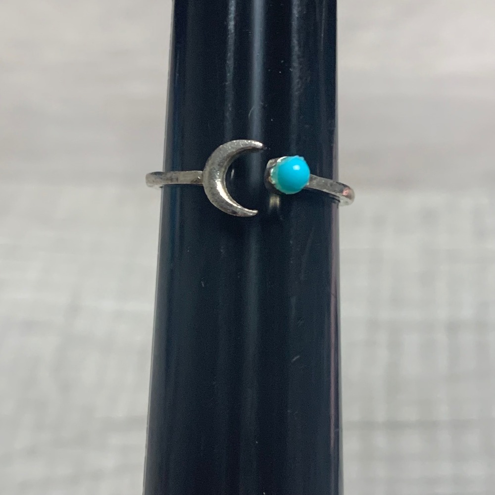 Silver Tone Crescent Moon and Turquoise Bead Bypass Ring Size 7 Boho Celestial